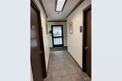 109 -112 McKnight Park Dr, Ross Twp, PA 15237 - Photo 11