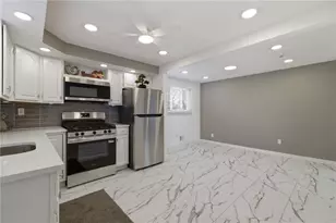 116 Lilmont Dr, Pittsburgh, PA 15218 - Photo 11