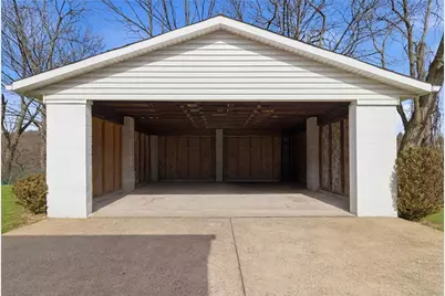 116 Lilmont Dr, Pittsburgh, PA 15218 - Photo 39