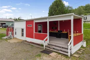 300 Clubhouse Dr, Donegal, PA 15628 - Photo 15