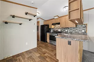 300 Clubhouse Dr, Donegal, PA 15628 - Photo 5