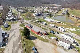 300 Clubhouse Dr, Donegal, PA 15628 - Photo 21