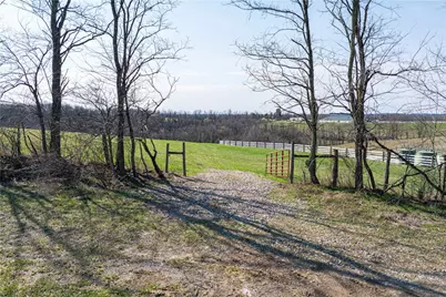 560 Old Hickory Ridge Rd, Chartiers, PA 15301 - Photo 21