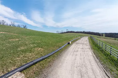 560 Old Hickory Ridge Rd, Chartiers, PA 15301 - Photo 21