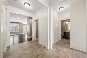 883 Hearthstone Cir, Hempfield Township, PA 15601 - Photo 3