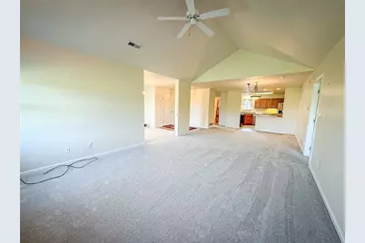 104 Woodhawk Ln, Franklin Township, PA 16001 - Photo 5