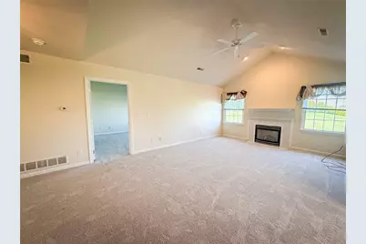 104 Woodhawk Ln, Franklin Township, PA 16001 - Photo 7