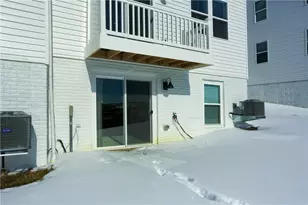 122 Scotland Ln, Harmony Boro, PA 16037 - Photo 9