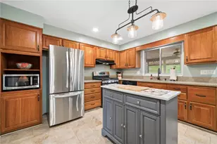 223 Ridgeview Dr, Peters Township, PA 15367 - Photo 13