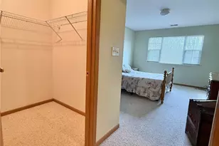 427 Jennie Ln, Union Township, PA 16101 - Photo 9