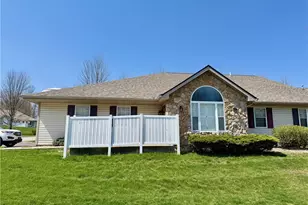 427 Jennie Ln, Union Township, PA 16101 - Photo 1