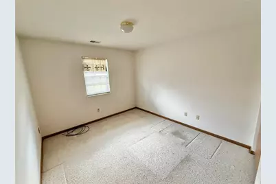 427 Jennie Ln, Union Township, PA 16101 - Photo 11