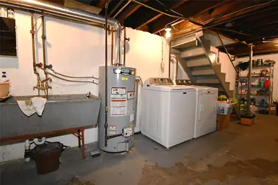 661 Margaret St, Pittsburgh, PA 15210 - Photo 23