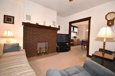 661 Margaret St, Pittsburgh, PA 15210 - Photo 5