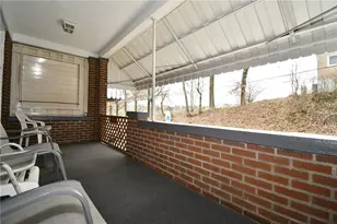 661 Margaret St, Pittsburgh, PA 15210 - Photo 3