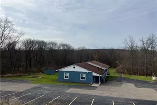 1780 Maple Dr, Hermitage, PA 16148 - Photo 1