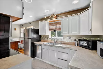 6094 Library Rd, Bethel Park, PA 15102 - Photo 9