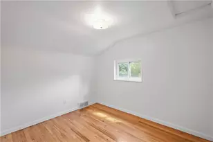 5579 Florida Ave, Bethel Park, PA 15102 - Photo 19