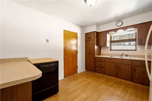 106 Sunset Dr, Bell Acres, PA 15143 - Photo 15