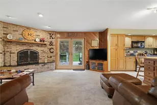 916 Burning Tree Dr, Elizabeth Twp/Boro, PA 15135 - Photo 11