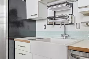 5850 Centre Ave, Pittsburgh, PA 15206 - Photo 11