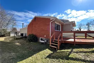 523 Larix Rd, Monroeville, PA 15146 - Photo 3