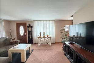 6 Hallmark Dr, Pittsburgh, PA 15235 - Photo 3