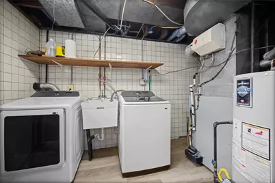 1755 Hallowell St, Pittsburgh, PA 15210 - Photo 37