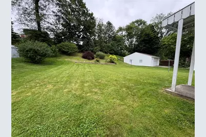 111 Treeview Dr, Moon/Crescent Twp, PA 15108 - Photo 3