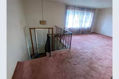 705 Redstone Dr, Pittsburgh, PA 15101 - Photo 11
