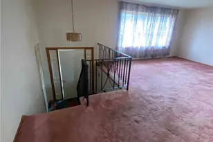 705 Redstone Dr, Pittsburgh, PA 15101 - Photo 11