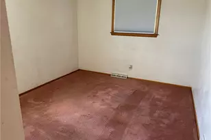 705 Redstone Dr, Pittsburgh, PA 15101 - Photo 5