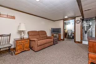 2361 Perricrest Dr, Banksville/Westwood, PA 15229 - Photo 29