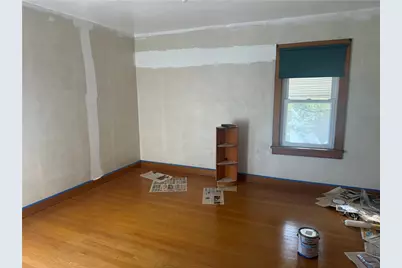 1046 Wallis Ave, Farrell, PA 16121 - Photo 3