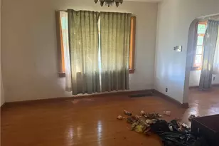 1046 Wallis Ave, Farrell, PA 16121 - Photo 3