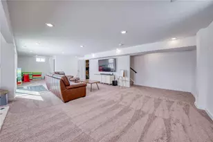330 William Dr, Pittsburgh, PA 15239 - Photo 41