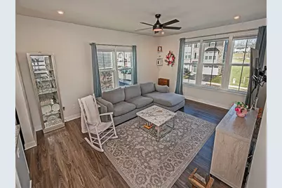 126 Lupine Dr, Adams Township, PA 16046 - Photo 3