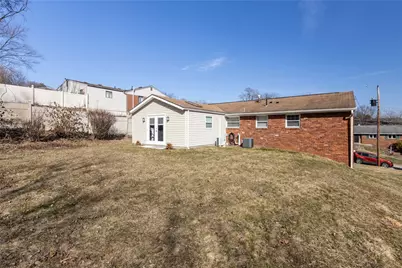 716 Redstone Drive, Pittsburgh, PA 15101 - Photo 27