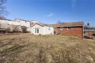 716 Redstone Dr, Pittsburgh, PA 15101 - Photo 27