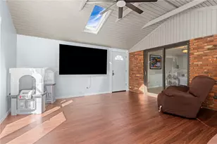 716 Redstone Dr, Pittsburgh, PA 15101 - Photo 11