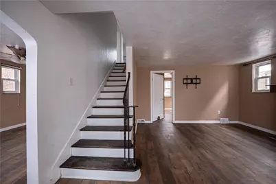 924 James St, Turtle Creek, PA 15145 - Photo 3