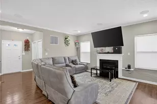 423 Labrador Ln, Jefferson Hills, PA 15025 - Photo 5