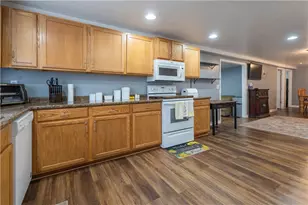 26 Circle Dr, Union Township, PA 15332 - Photo 5