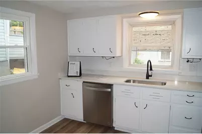 9 E Gaskill Ave, Jeannette, PA 15644 - Photo 11