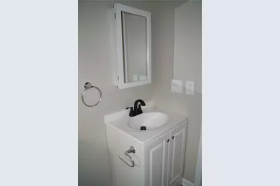 9 E Gaskill Ave, Jeannette, PA 15644 - Photo 19