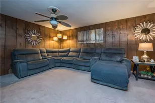 4134 Highgrove Rd, Pittsburgh, PA 15236 - Photo 13