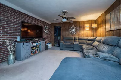 4134 Highgrove Rd, Pittsburgh, PA 15236 - Photo 15