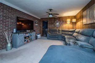 4134 Highgrove Rd, Pittsburgh, PA 15236 - Photo 15