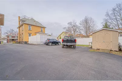 418 Boyles Ave, New Castle, PA 16101 - Photo 9
