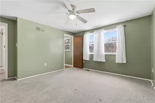 303 Macnab Dr, Moon/Crescent Twp, PA 15108 - Photo 23